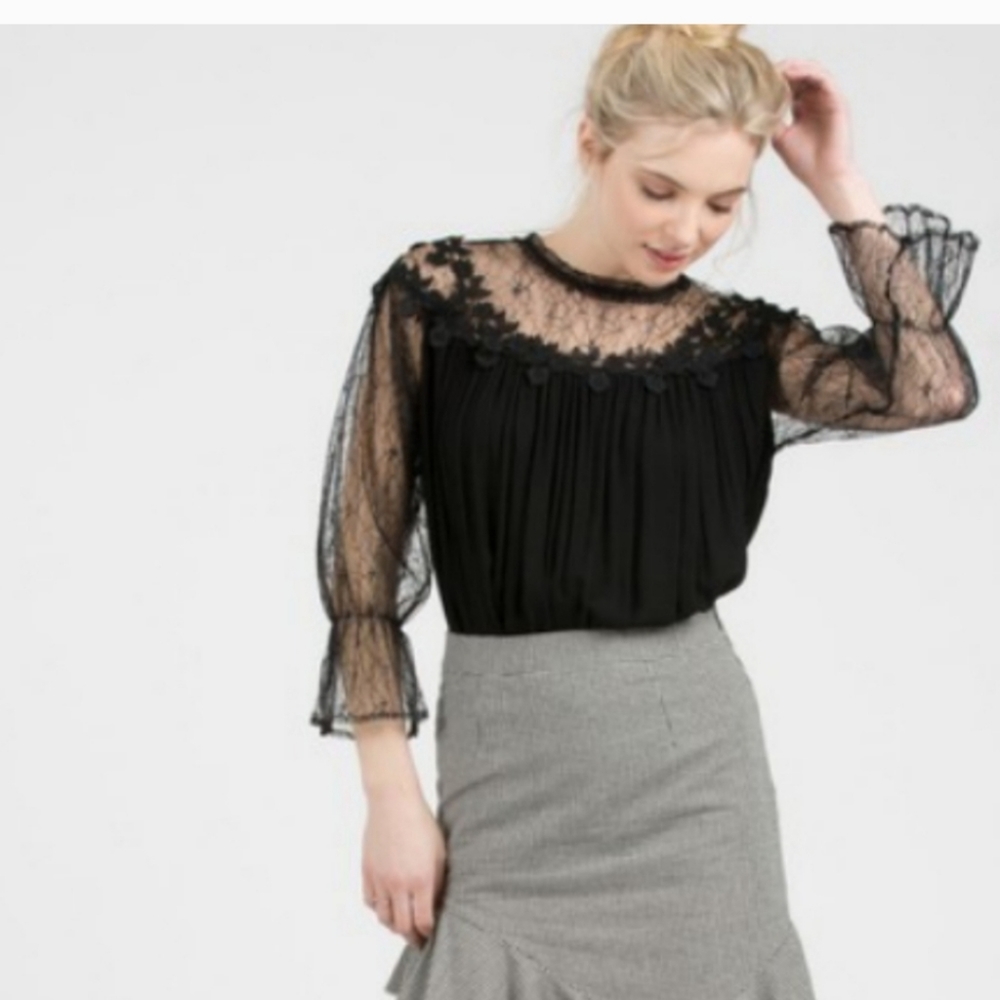 BLACK LACE BLOUSE